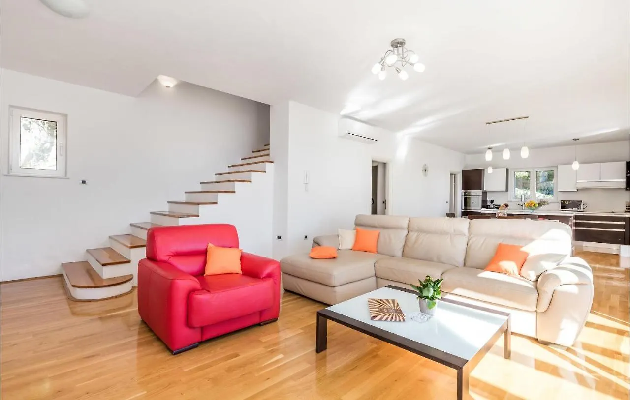 Cozy Home In Lovran With Outdoor Swimming Pool 0*,  קרואטיה