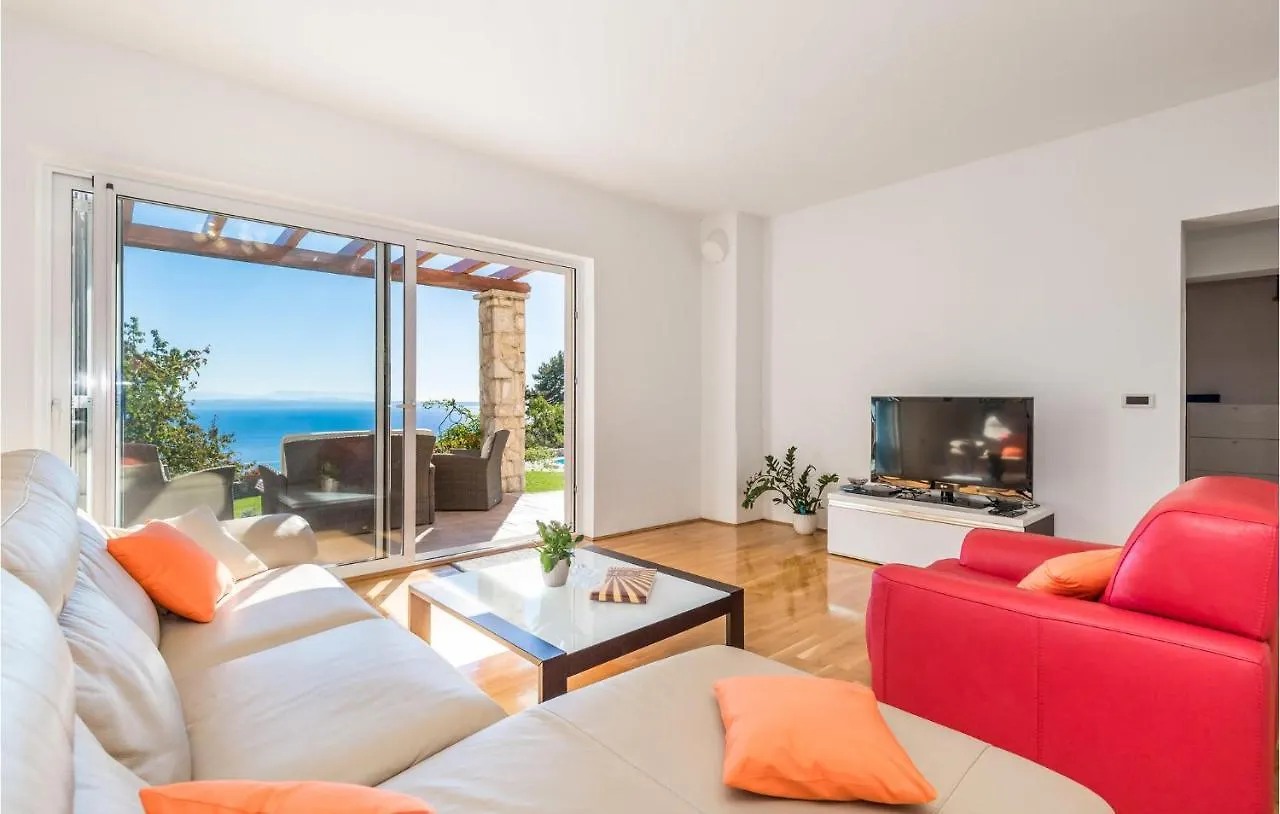 Cozy Home In Lovran With Outdoor Swimming Pool