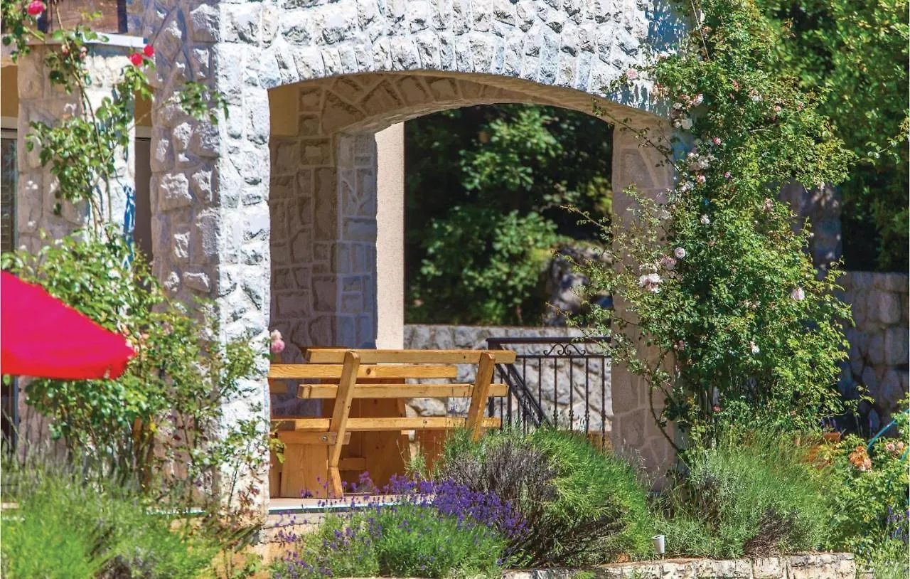 Cozy Home In Lovran With Outdoor Swimming Pool