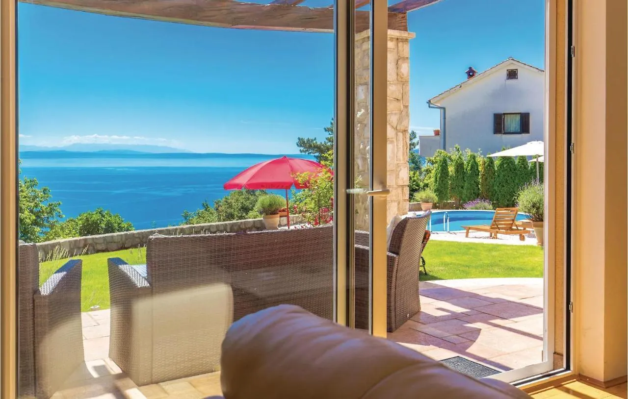 Cozy Home In Lovran With Outdoor Swimming Pool